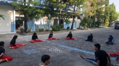 EKSTRA TAPAK SUCI