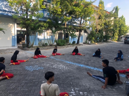 EKSTRA TAPAK SUCI